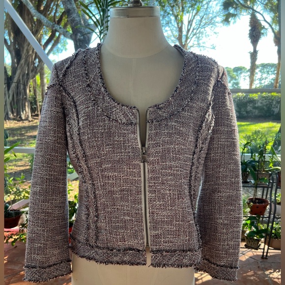 BANANA REPUBLIC Size 4 Tweed Cropped Blazer with Raw Edge & Zippered Front - Picture 4 of 8
